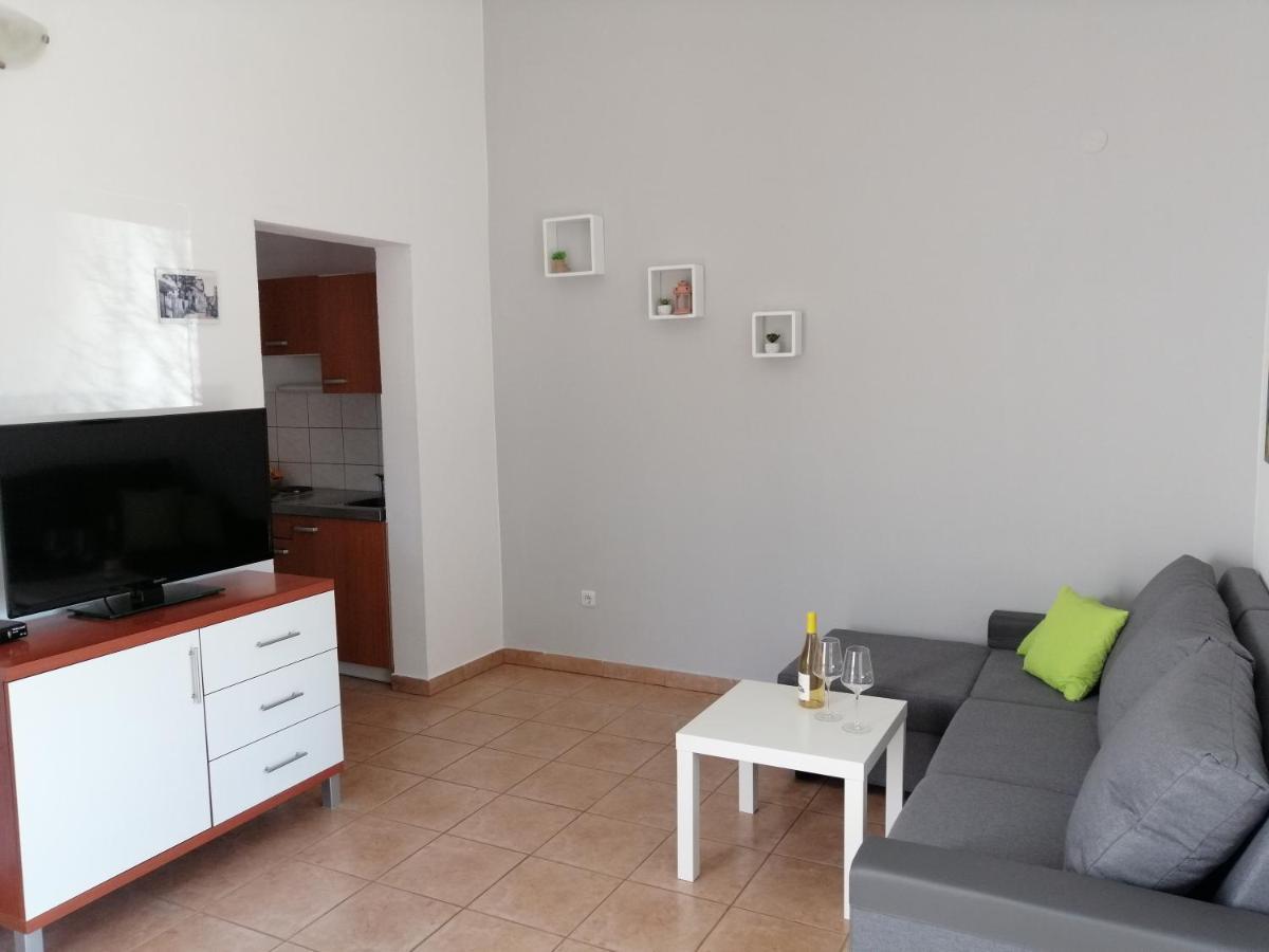 Mirjana Radovic Apartment Baska  Bagian luar foto