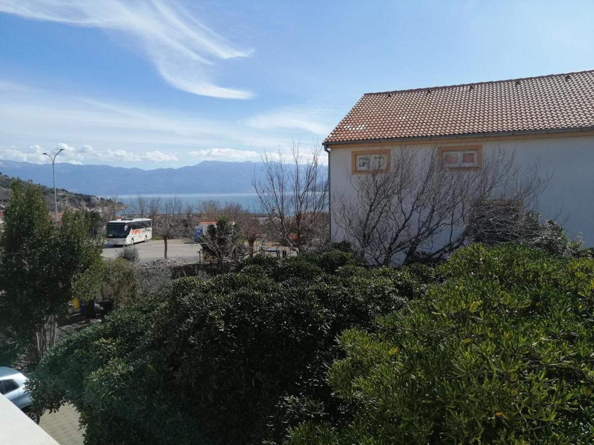 Mirjana Radovic Apartment Baska  Bagian luar foto