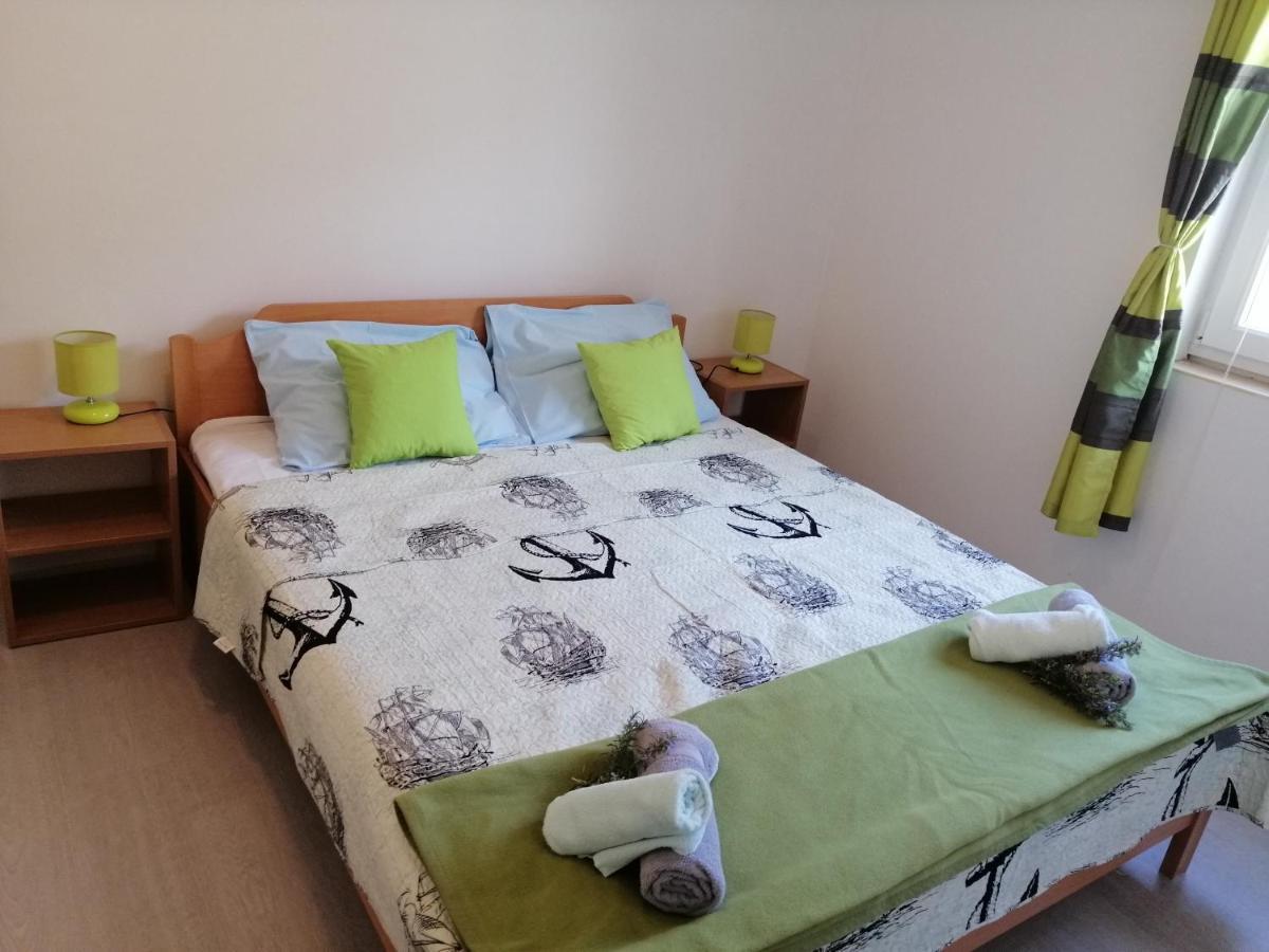 Mirjana Radovic Apartment Baska  Bagian luar foto