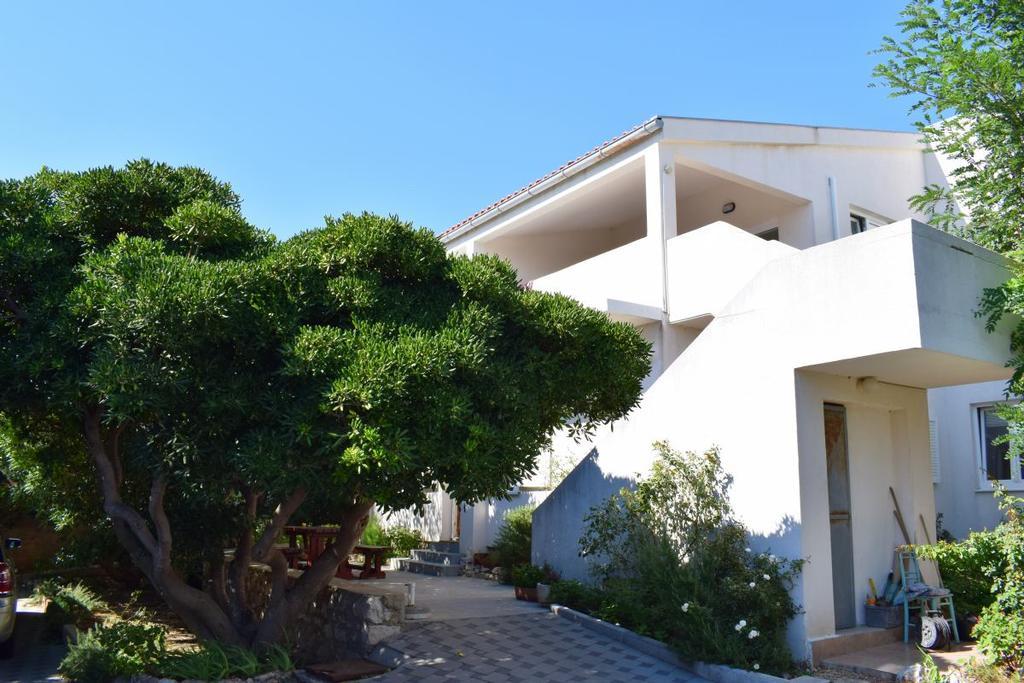Mirjana Radovic Apartment Baska  Bagian luar foto